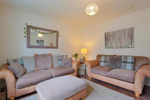 47 Balcastle Crescent, Carluke, ML8 4LG