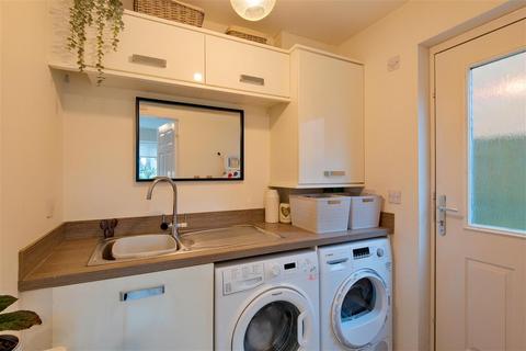47 Balcastle Crescent, Carluke, ML8 4LG