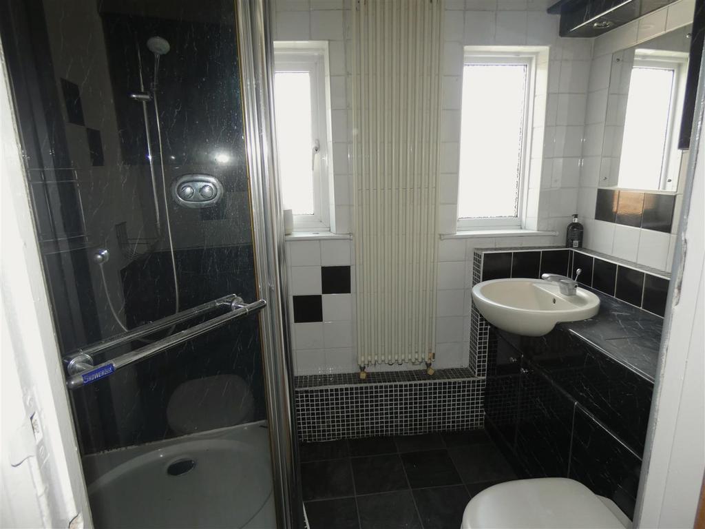 Edit bathroom.JPG