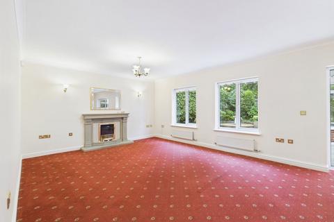 9 The Poplars, Burscough, Ormskirk, L40 7XG