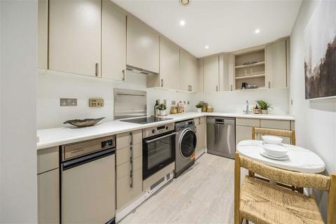 2 bedroom flat for sale, The Quadrangle, London SW10