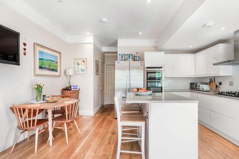undefined, St Albans Avenue, Chiswick W4