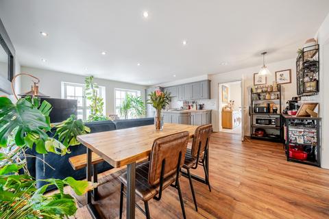 4, Old School Court, 2 Clarence Crescent, Sidcup, DA14 4DF