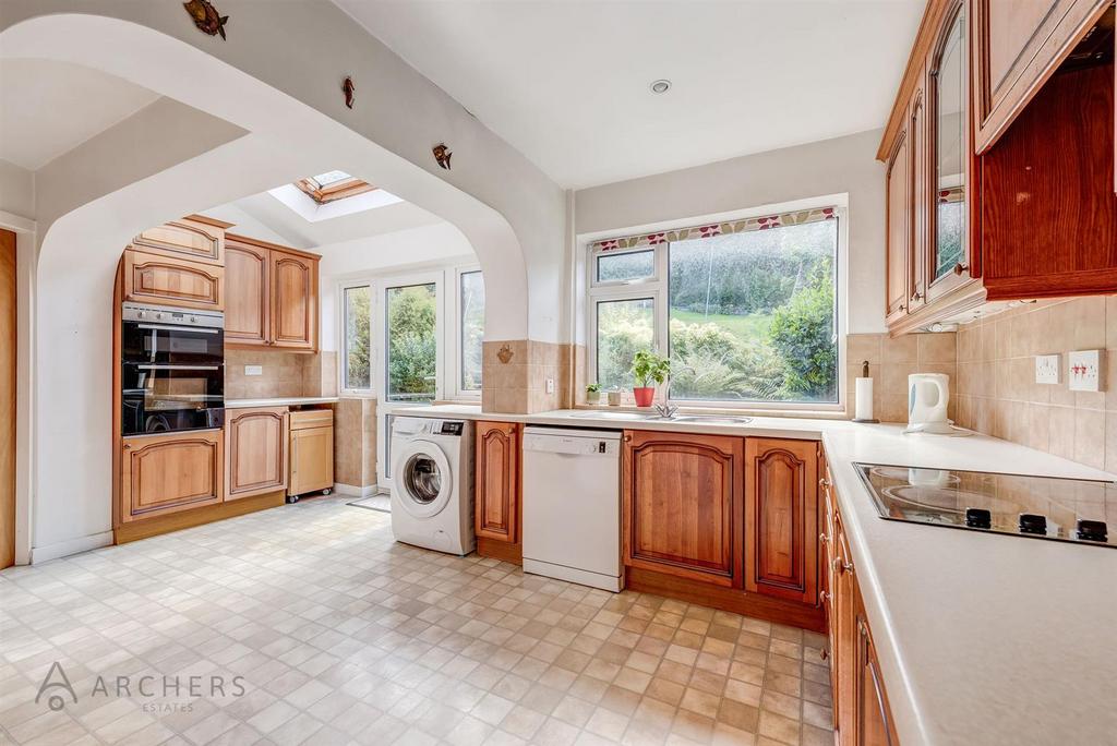 14 Den Bank Close(Interior)-2.jpg