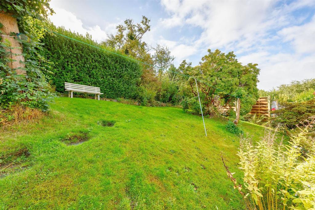 14 Den Bank Close(Exterior)-8.jpg