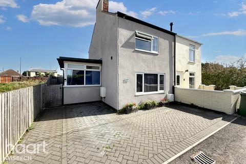 undefined, Low Road, Elm