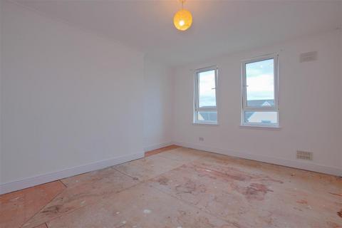 23 Queens Crescent, Chapelhall, Airdrie, ML6 8SS