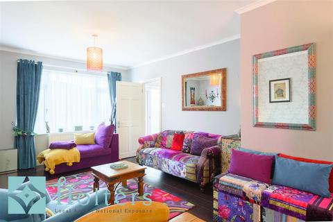 3 bedroom semi-detached house for sale, Underhill Crescent, Knighton