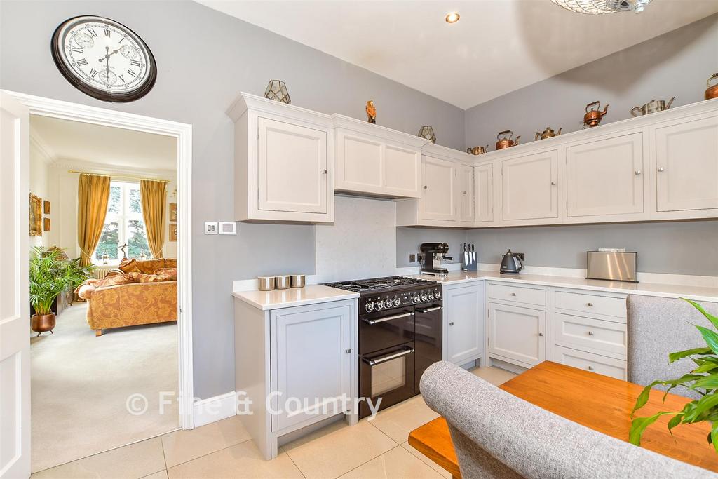 Kitchen/Breakfast Room