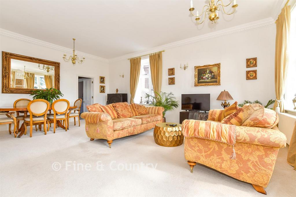 Living/Dining Room