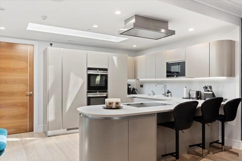 undefined, Beavor Lane, London, W6
