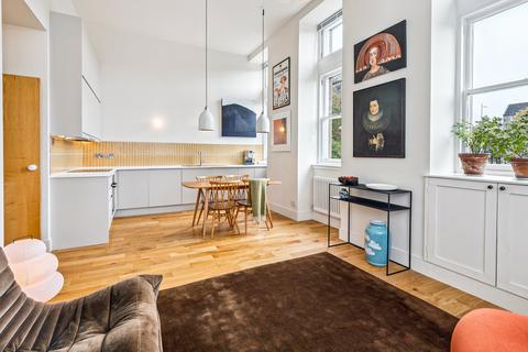 20/2 Mill Lane, Edinburgh, EH6 6TJ
