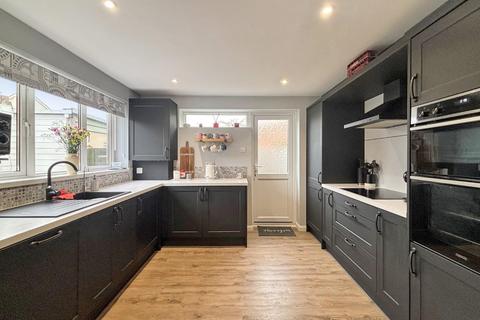3 bedroom semi-detached house for sale, Essella Road, Ashford TN24