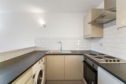 1 bedroom flat for sale, Alders Close, Wanstead