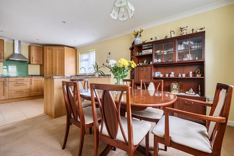 15 Bryanston Way, Swindon, SN3 3PG