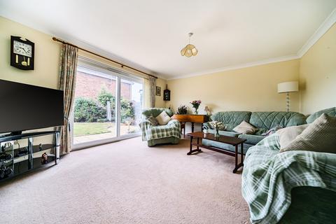 15 Bryanston Way, Swindon, SN3 3PG