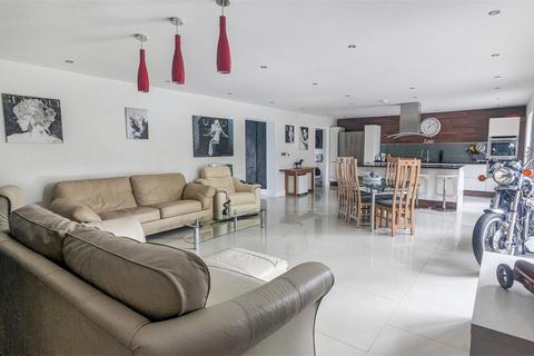 undefined, Liphook Road, Lindford, Hampshire, GU35
