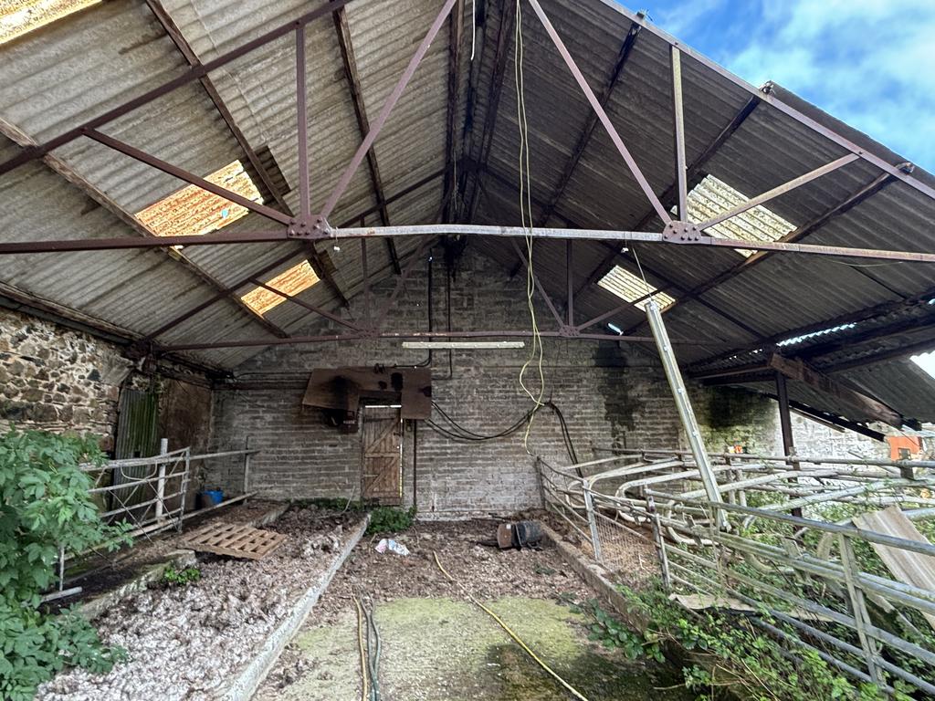 Former cubicle building