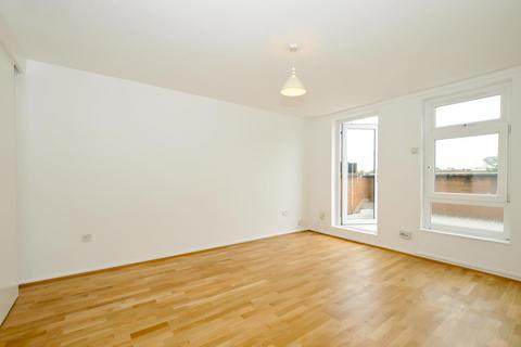 55 Garnham Close, London, N16 7LF
