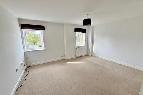 82 Albert Crescent, Hampton Vale, Peterborough, PE7 8NP