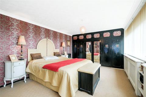 undefined, Ashurst Drive, Barkingside IG6
