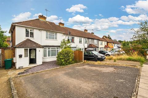 83 Fairmead Crescent, Edgware, HA8 8YH