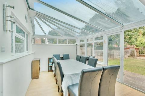 83 Fairmead Crescent, Edgware, HA8 8YH