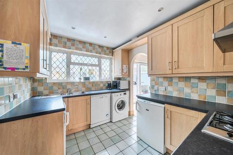 83 Fairmead Crescent, Edgware, HA8 8YH