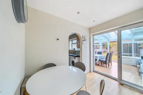 83 Fairmead Crescent, Edgware, HA8 8YH