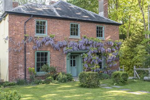 undefined, PRESTEIGNE  LD8 2LB