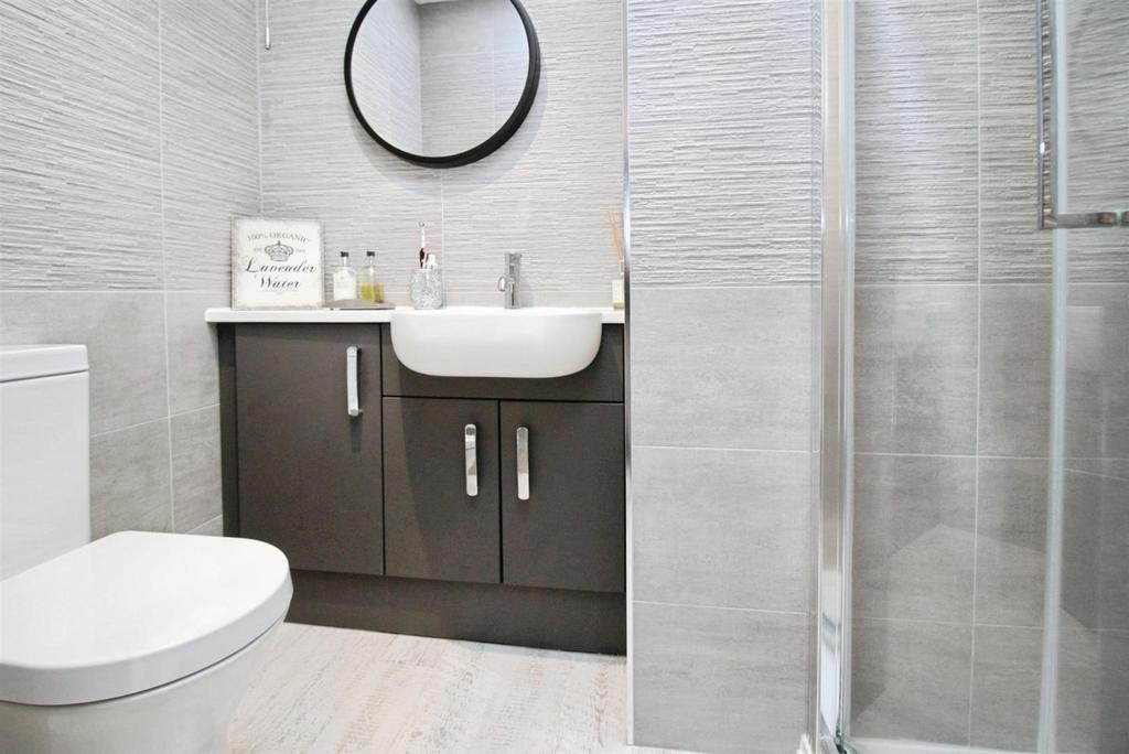 En suite shower room