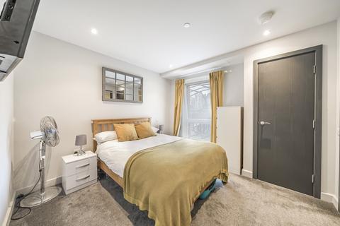 2 bedroom apartment for sale, Panta House, 4 Old Barn Lane, Kenley, CR8