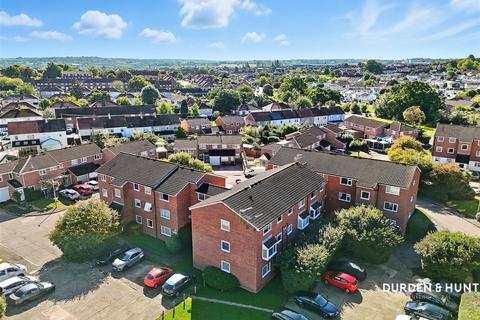 1 bedroom apartment for sale, Swans Hope, Loughton, IG10
