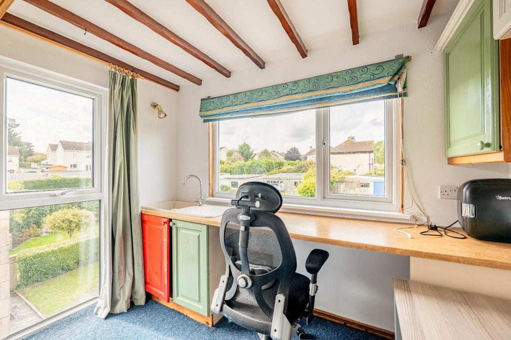 Bedroom 4.jpg