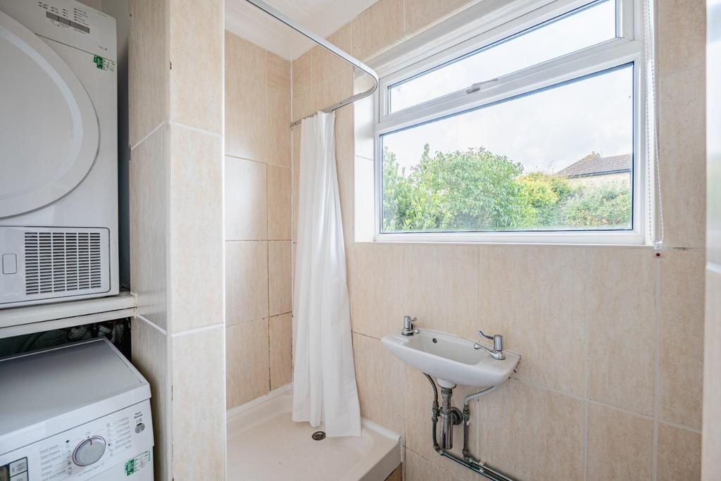 Shower room.jpg