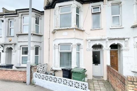 3 bedroom terraced house for sale, Blackhorse Lane, London E17
