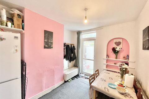 3 bedroom terraced house for sale, Blackhorse Lane, London E17