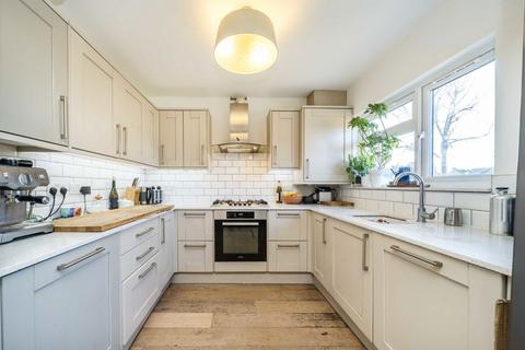 2 bedroom flat for sale, Cedar Grove, London W5