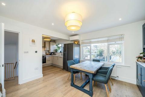 2 bedroom flat for sale, Cedar Grove, London W5