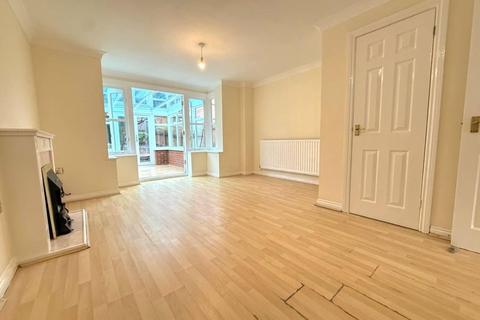 3 bedroom terraced house for sale, Balfour Road, Northampton NN2