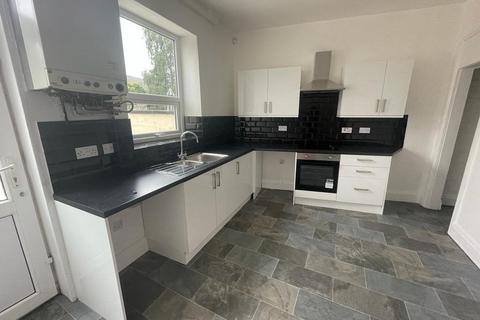 3 bedroom terraced house to rent, Co-operation Street, Failsworth, Manchester