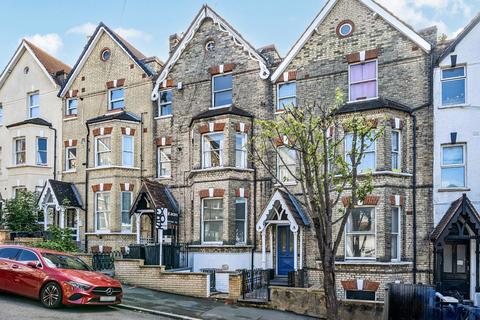 Essex Grove, London