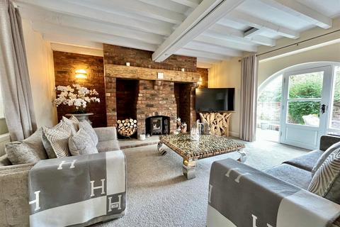 4 bedroom barn conversion for sale, Camerton Hall Lane, Camerton, Hull