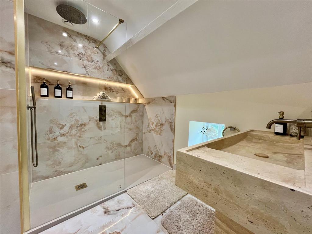 Shower Room - image one.jpg