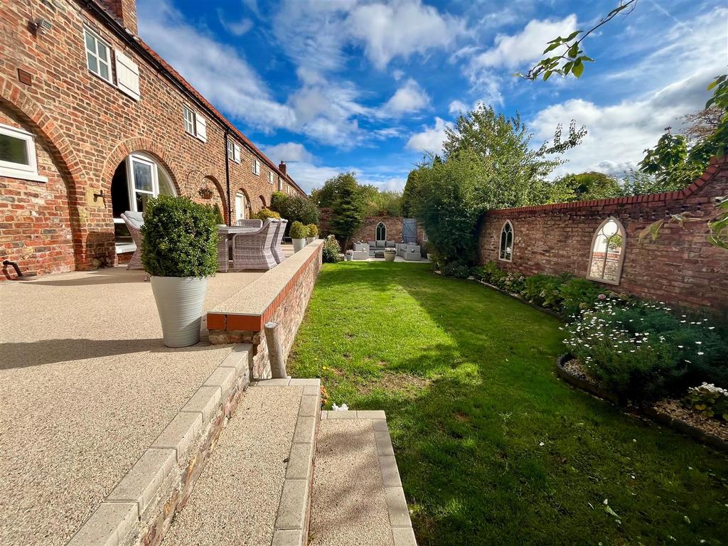 Lower Rear Garden Area.jpg