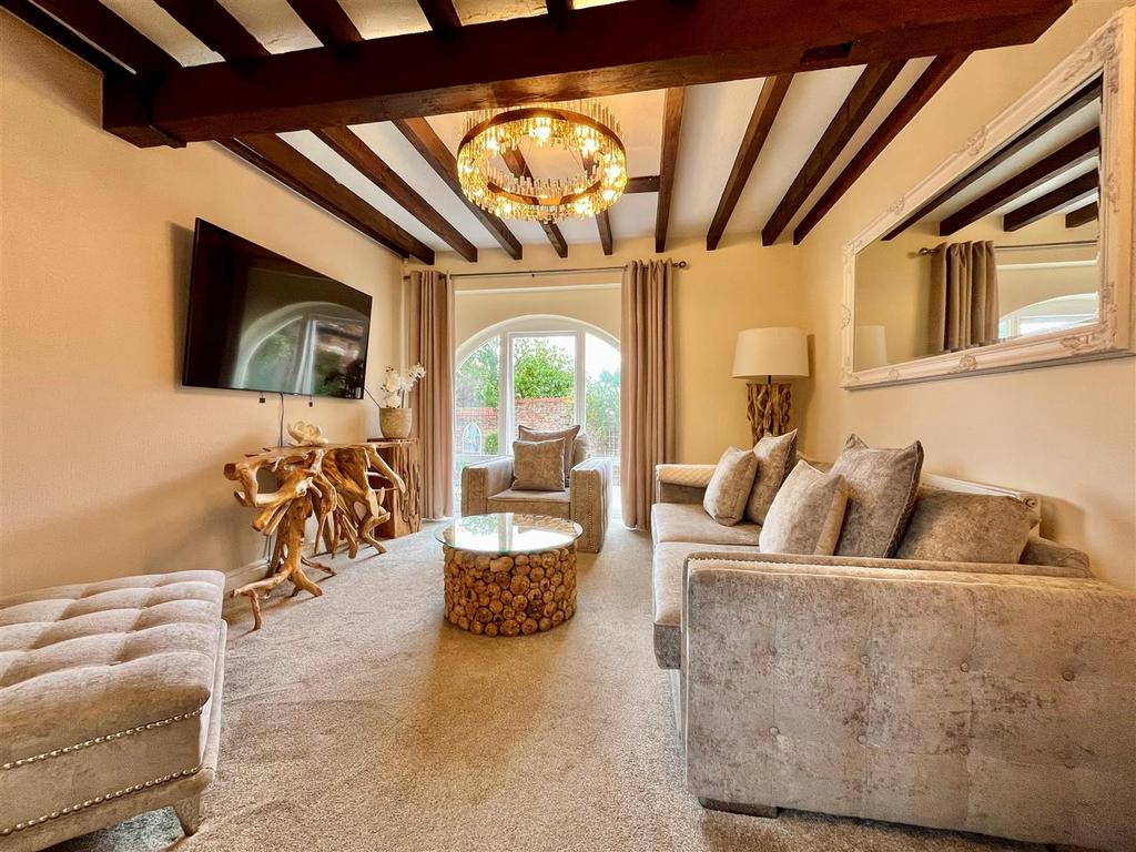 Sitting Room.jpg