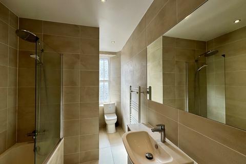 2 bedroom flat to rent, Rose Street, Edinburgh EH2
