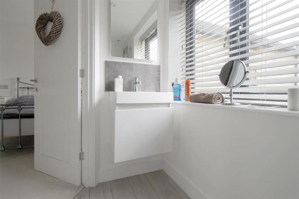 Ensuite A.jpg