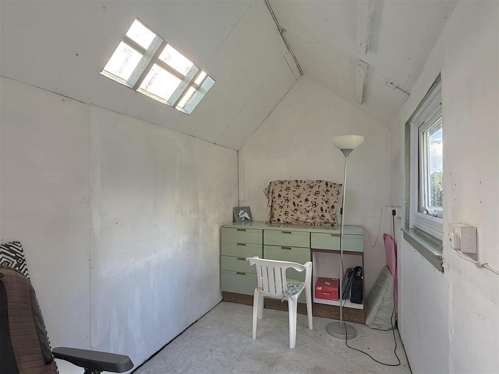 Temp Image LKq Ee O.jpg