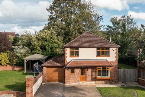 3 bedroom detached house for sale, Knightsway, Leeds LS15